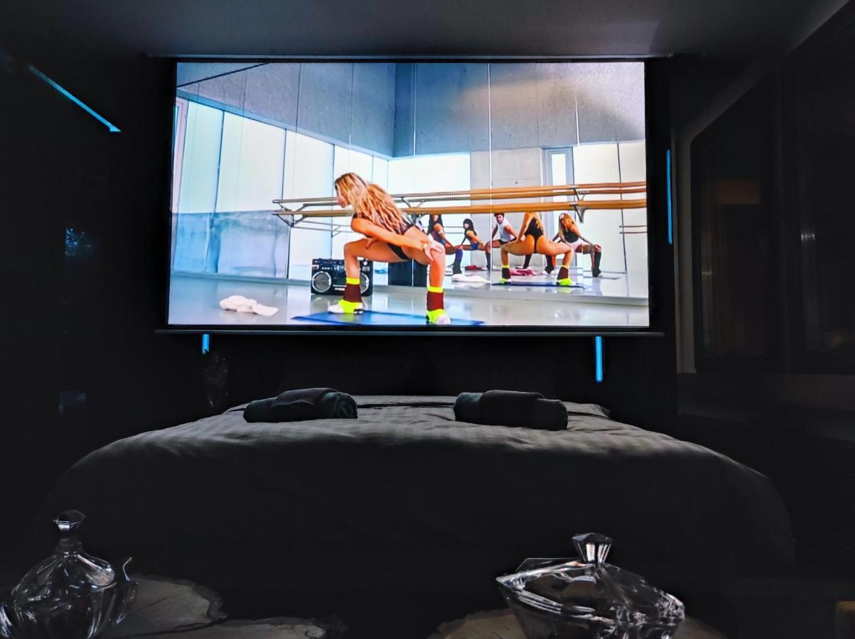 Smart Luxury Penthouse Suites - Private Sauna, Hot-Tub, Home Cinema At The Best Location In Scopia Exterior foto